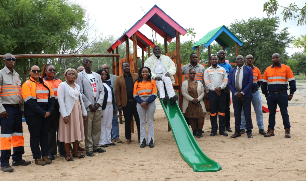 OLDM BUSINESS PARTNER IRON BASE GIVES BACK TO MMATSHUMO PRIMARY SCHOOL